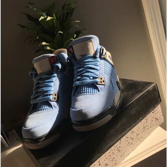 Jordan 4 UNC (Authenticated)